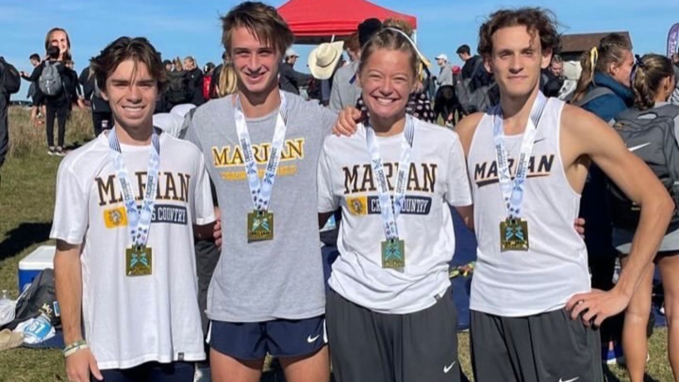 Marian University men’s and women's cross country teams